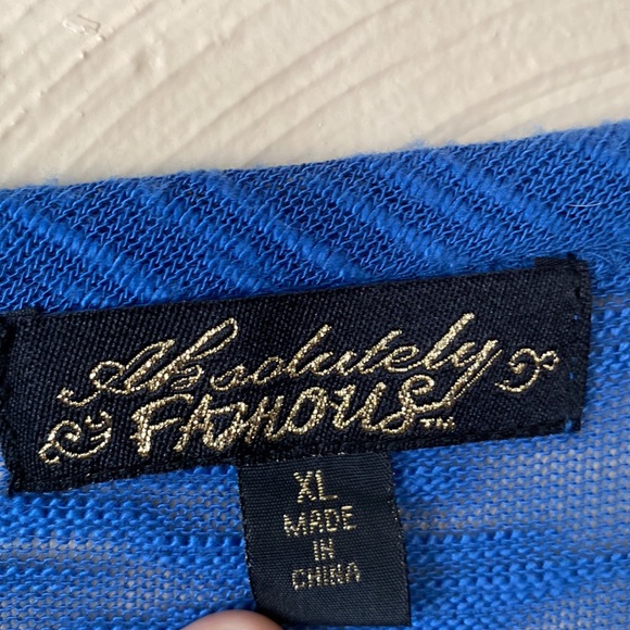 Absolutely famous blue over shirt size woman’s XL NWT - Picture 2 of 5